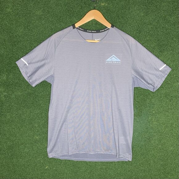 Sz M Nike Mens Trail Solar Chase Dri-FIT Short Sleeve Top DV9305 003 - Picture 1 of 7